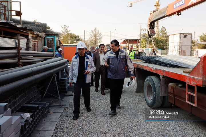 بازدید هیئت اندیشه‌ورز بسیج استان اصفهان از خط ۲ قطار شهری اصفهان