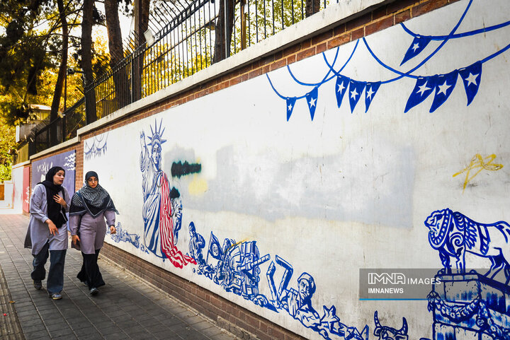 نقش حقیقت بر دیوار استکبار