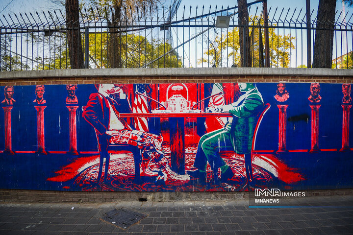 نقش حقیقت بر دیوار استکبار