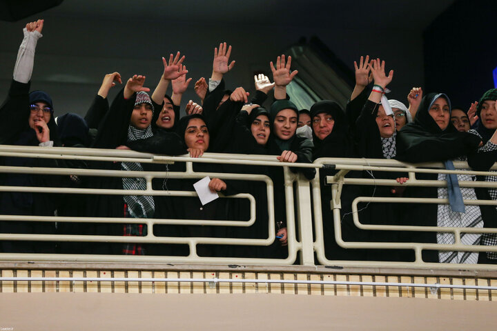 دیدار دانش‌آموزان و دانشجویان با رهبر انقلاب