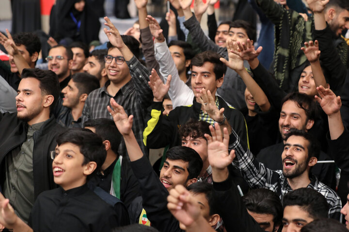 دیدار دانش‌آموزان و دانشجویان با رهبر انقلاب