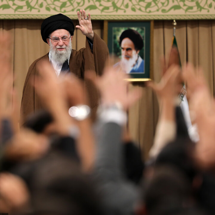 دیدار دانش‌آموزان و دانشجویان با رهبر انقلاب