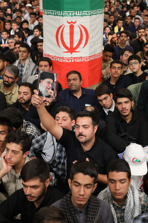 دیدار دانش‌آموزان و دانشجویان با رهبر انقلاب