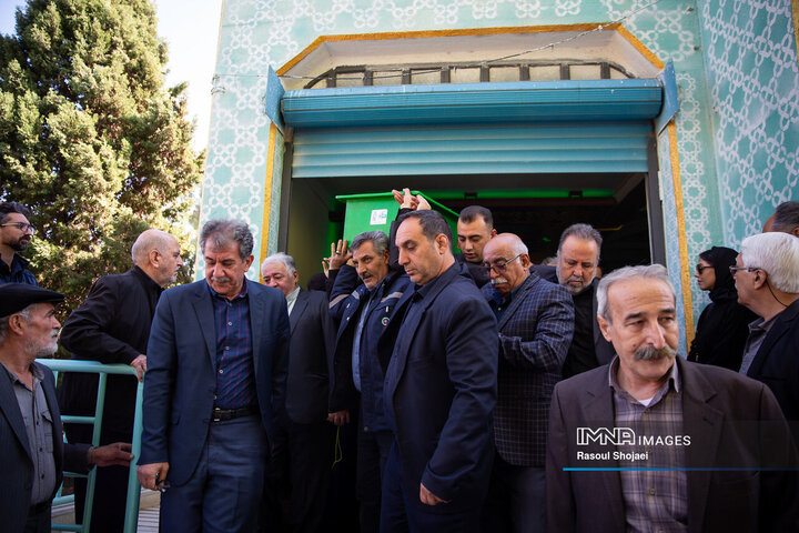 مراسم تشییع عضو سابق شورای اسلامی شهر اصفهان