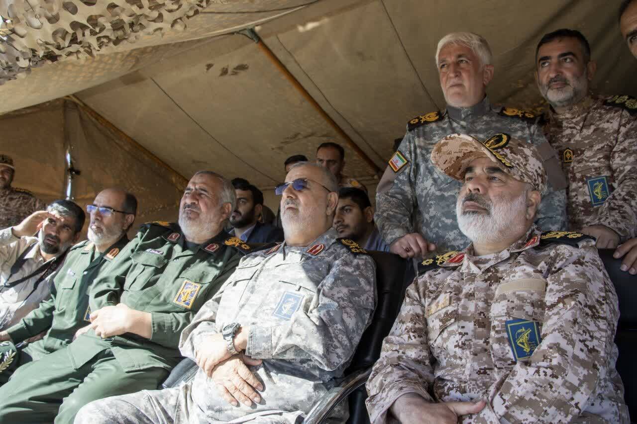 مانور پهپادی یگان سجیل با حضور فرمانده کل سپاه