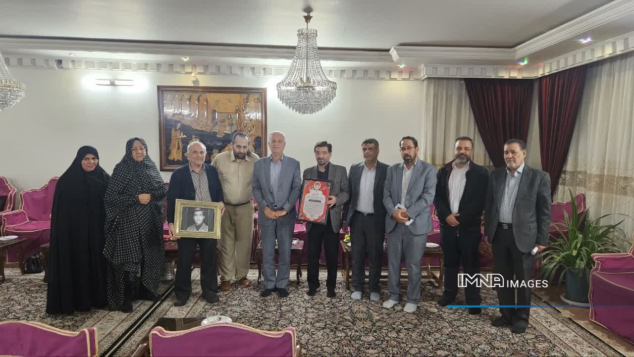 تکریم خانواده شهدا، رسالت فرهنگی و اجتماعی مدیریت شهری است