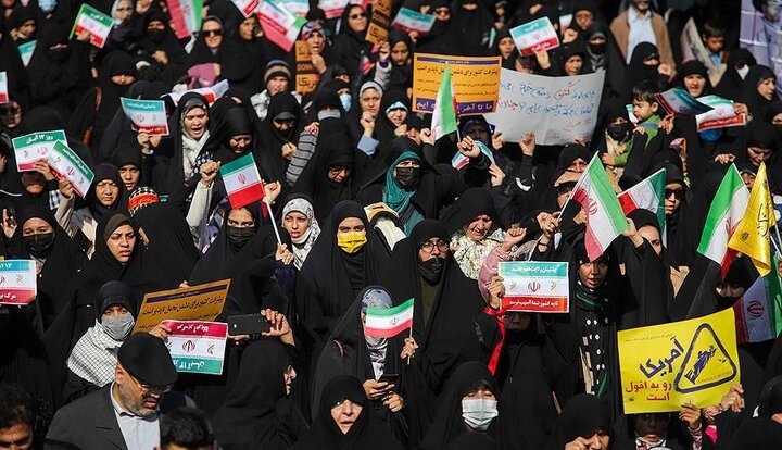 ملت ایران همواره در برابر زورگویان جهانی، استقلال و عزت خود را حفظ کرده است