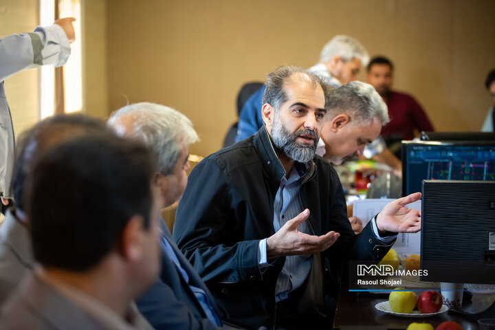 بازدید نائب رئیس شورای شهر و شهردار اصفهان از پروژه باغ مشاهیر