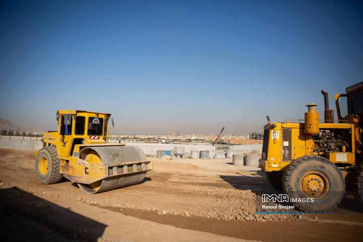 بازدید نائب رئیس شورای شهر و شهردار اصفهان از پروژه باغ مشاهیر