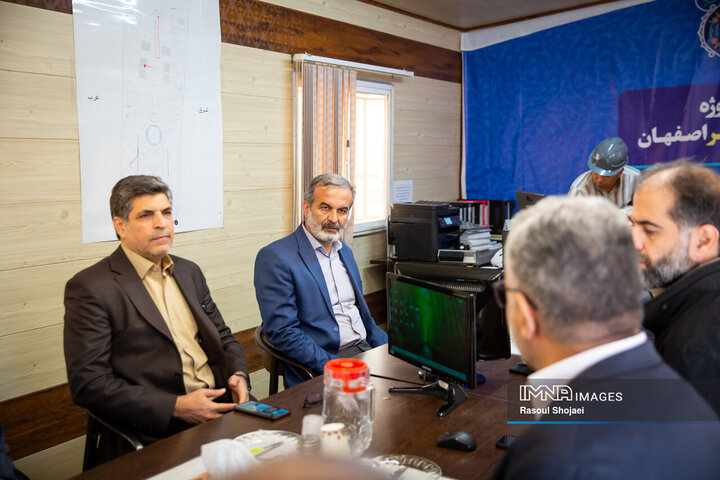 بازدید نائب رئیس شورای شهر و شهردار اصفهان از پروژه باغ مشاهیر