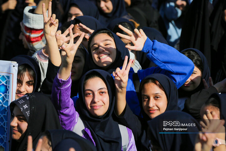 راهپیمایی یوم‌الله 13 آبان در اصفهان