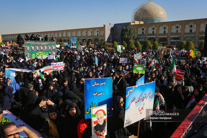 راهپیمایی یوم‌الله 13 آبان در اصفهان