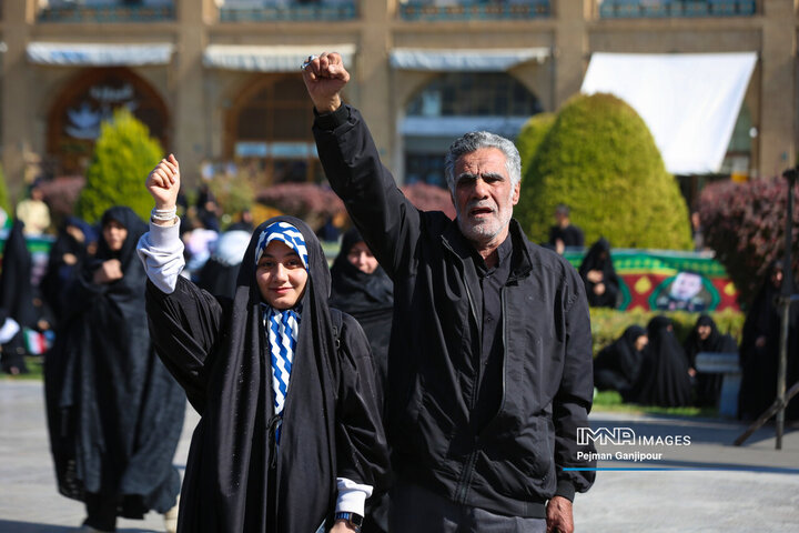 راهپیمایی یوم‌الله 13 آبان در اصفهان