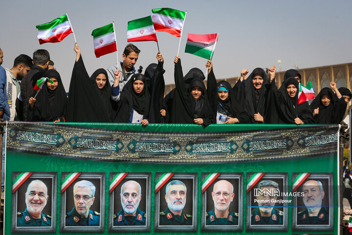 راهپیمایی یوم‌الله 13 آبان در اصفهان