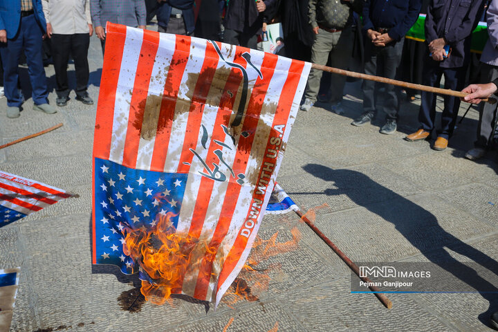 راهپیمایی یوم‌الله 13 آبان در اصفهان