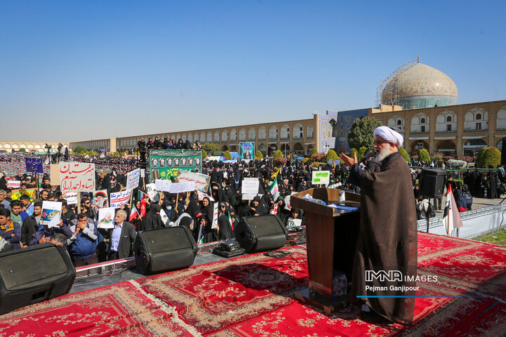 راهپیمایی یوم‌الله 13 آبان در اصفهان