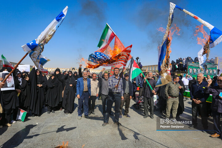 راهپیمایی یوم‌الله 13 آبان در اصفهان