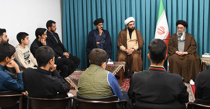 استکبارستیزی یک شعار احساسی نیست، یک مسئله عقلانی و تاریخی است