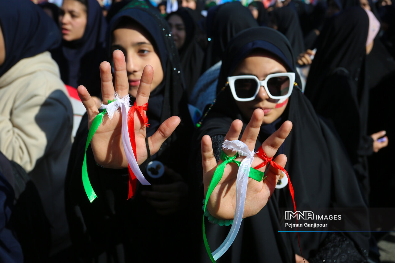 دهه فجر؛ فرصتی برای تبادل تاریخ میان نسلها