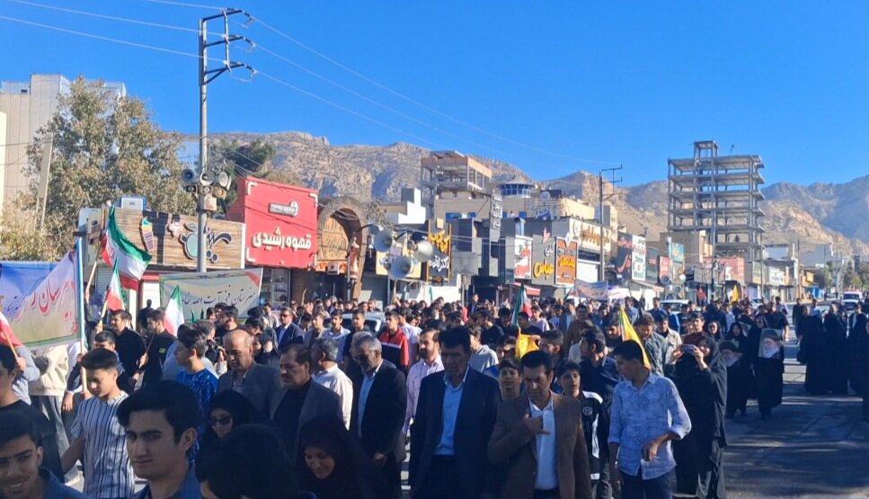 تبعیت از ولی‌فقیه رمز پیروزی و ماندگاری انقلاب اسلامی است