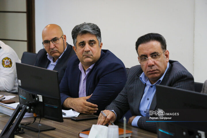 جلسه کمیته اسکان ستاد خدمات سفر شهر اصفهان