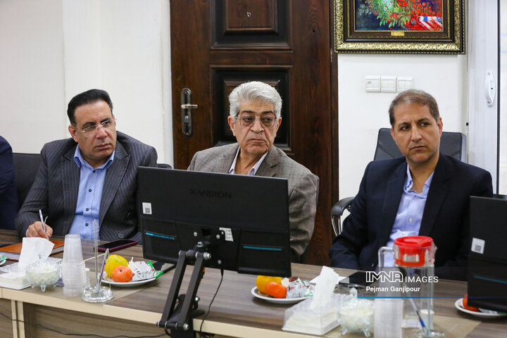 جلسه کمیته اسکان ستاد خدمات سفر شهر اصفهان