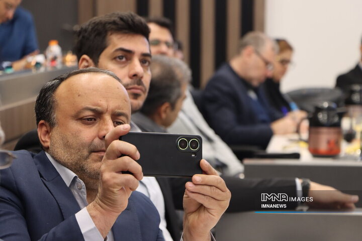 نشست هم اندیشی مدیران بومی سازی صنایع معدنی کشور