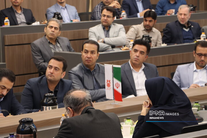 نشست هم اندیشی مدیران بومی سازی صنایع معدنی کشور