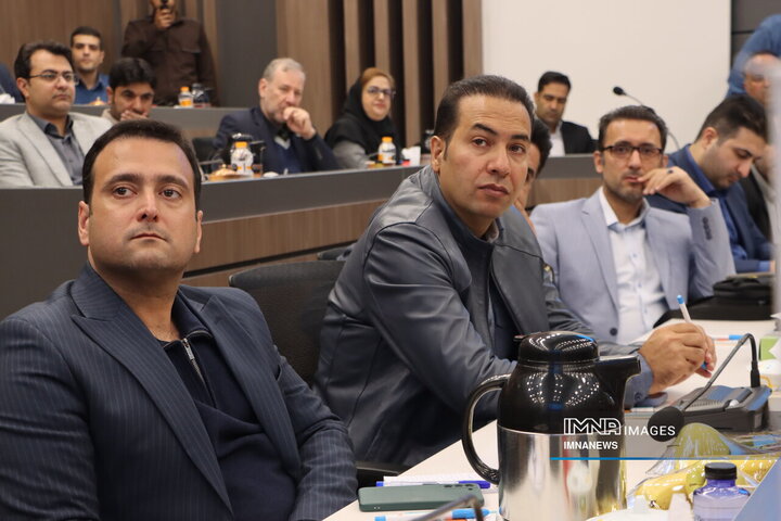 نشست هم اندیشی مدیران بومی سازی صنایع معدنی کشور