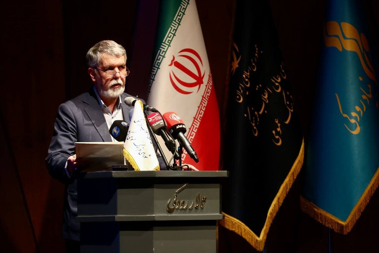 صالحی: طبق پیمایشهای معتبر ۸۲/۵ درصد قومیتهای کشورمان به ایرانی بودنشان افتخار میکنند