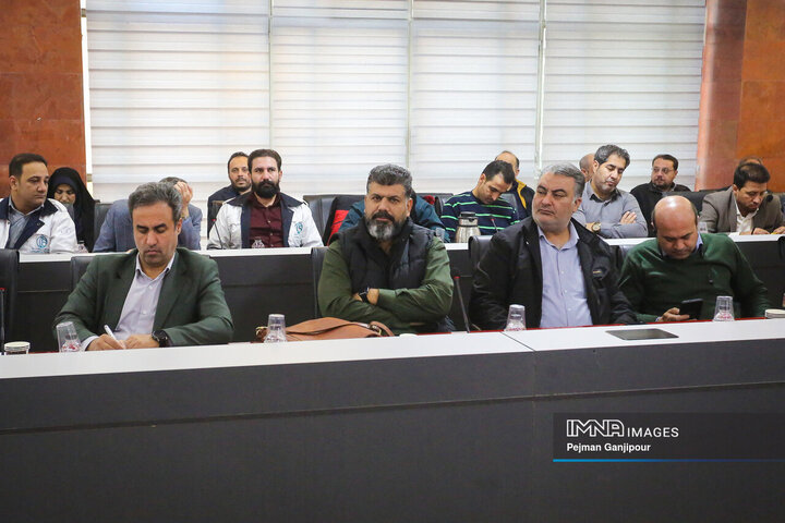 نشست آموزشی ستادهای مدیریت بحران و شوراهای پدافند غیرعامل شهرداری اصفهان