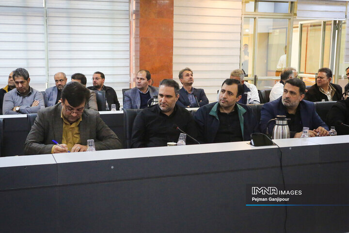 نشست آموزشی ستادهای مدیریت بحران و شوراهای پدافند غیرعامل شهرداری اصفهان