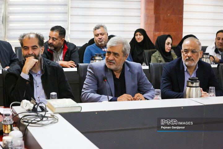 نشست آموزشی ستادهای مدیریت بحران و شوراهای پدافند غیرعامل شهرداری اصفهان