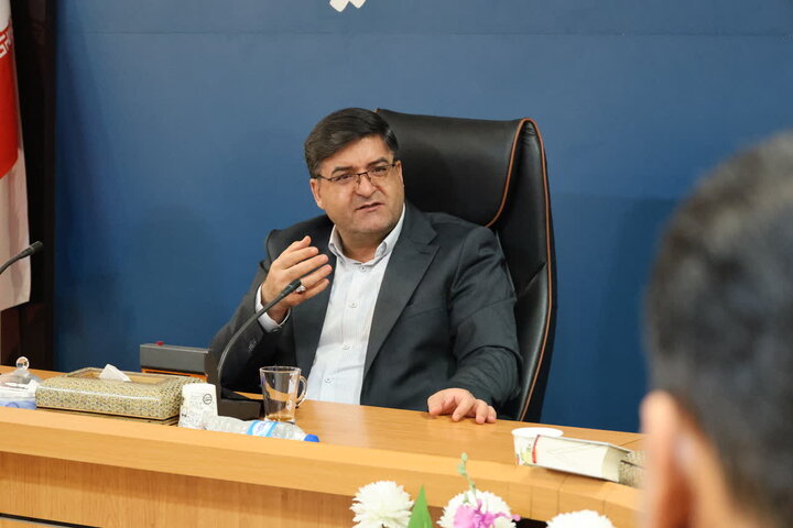 کتاب باید به بطن زندگی مردم راه پیدا کند