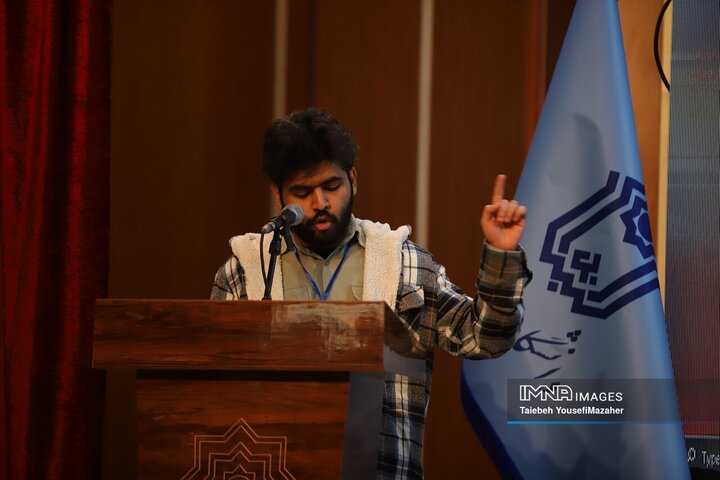 نشست دانشجویان استان همدان با سید عباس عراقچی، وزیر امور خارجه ایران