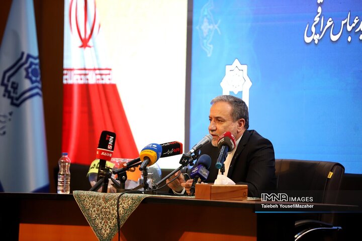 نشست دانشجویان استان همدان با سید عباس عراقچی، وزیر امور خارجه ایران