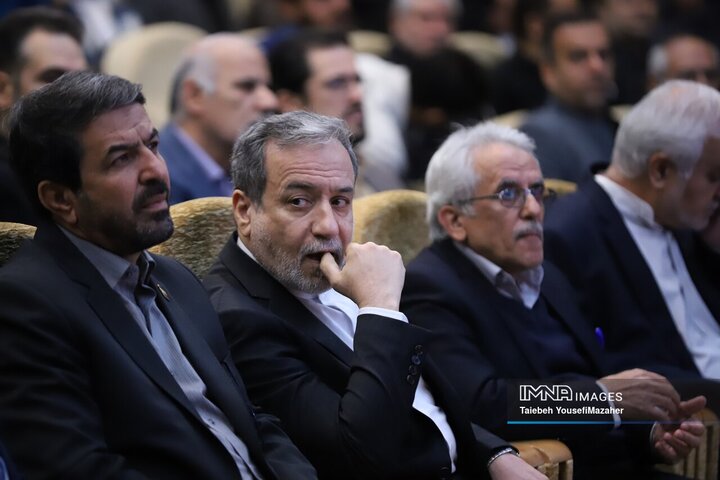 نشست دانشجویان استان همدان با سید عباس عراقچی، وزیر امور خارجه ایران