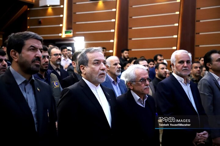 نشست دانشجویان استان همدان با سید عباس عراقچی، وزیر امور خارجه ایران