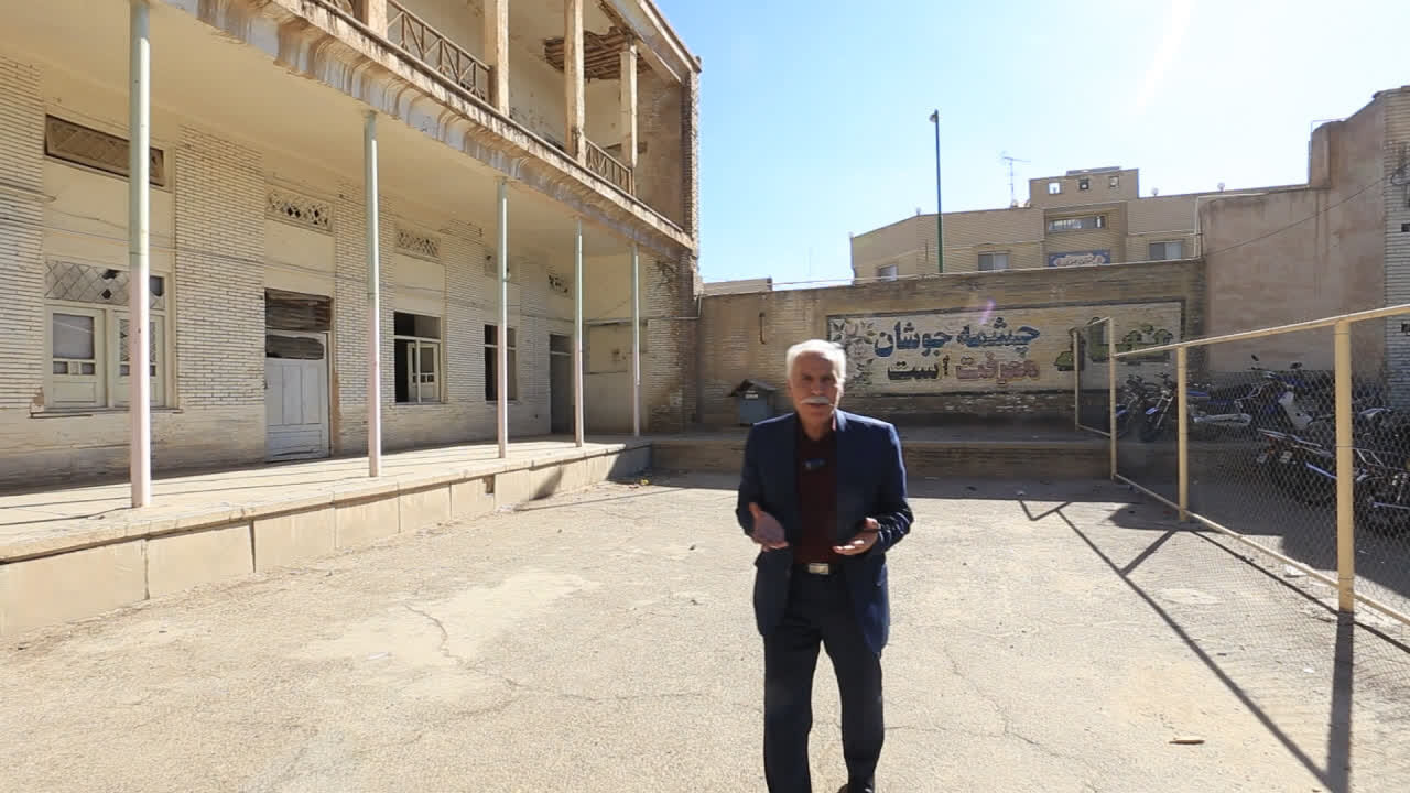 از صف صبحگاه تا صف زندگی دانش‌آموزان دیروز و امروز؛ روایت ماندگار مدرسه حلبیان