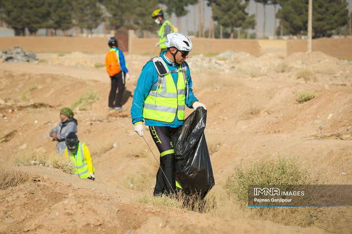 همایش پاکسازی داوطلبانه محیط زیست قلعه‌شور