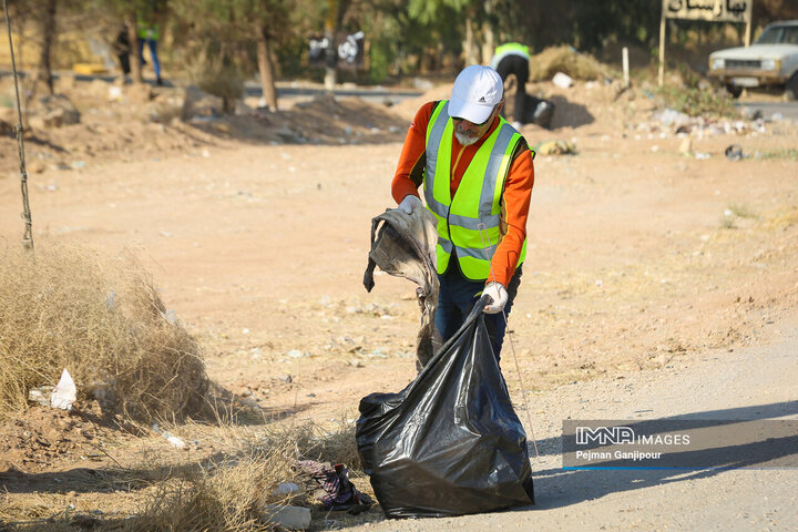 همایش پاکسازی داوطلبانه محیط زیست قلعه‌شور
