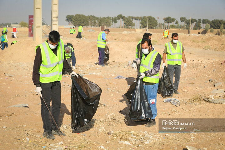 همایش پاکسازی داوطلبانه محیط زیست قلعه‌شور