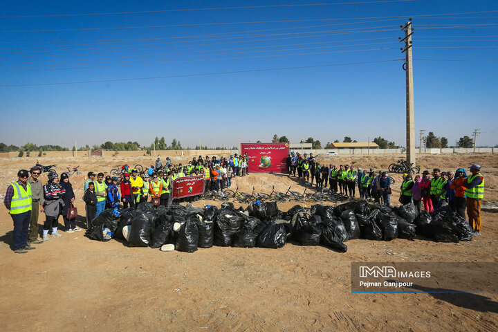 همایش پاکسازی داوطلبانه محیط زیست قلعه‌شور
