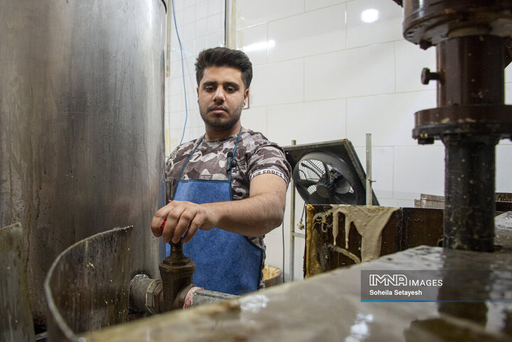 شیرینی ماندگار ; زرقان فارس