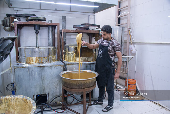 شیرینی ماندگار ; زرقان فارس