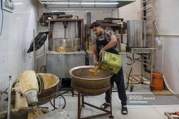 شیرینی ماندگار ; زرقان فارس