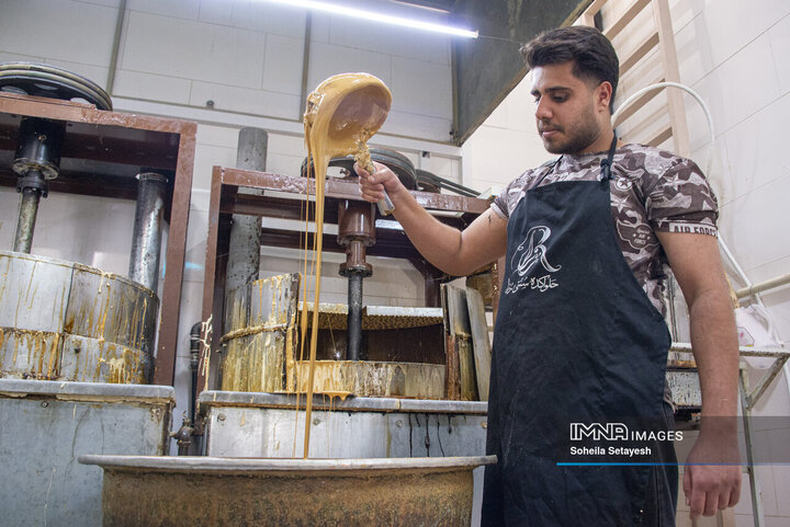 شیرینی ماندگار ; زرقان فارس