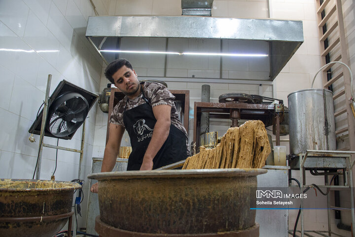 شیرینی ماندگار ; زرقان فارس