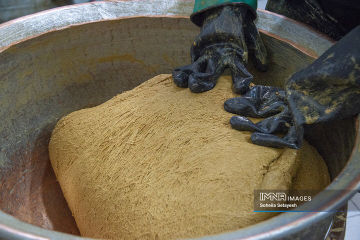 شیرینی ماندگار ; زرقان فارس