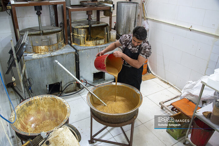 شیرینی ماندگار ; زرقان فارس